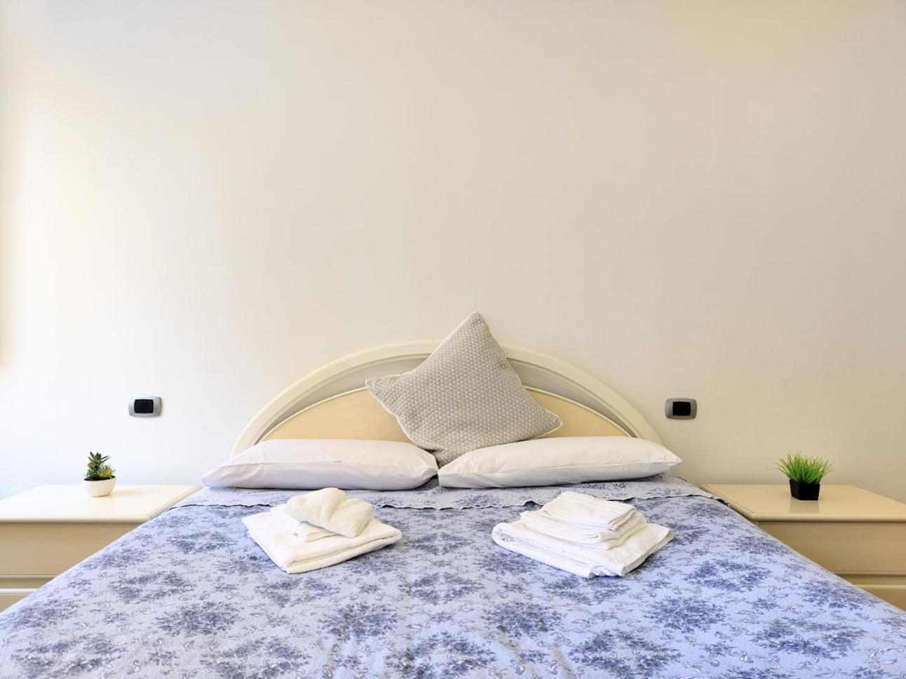 Trieste Stazione - Free Wifi Apartamento Exterior foto