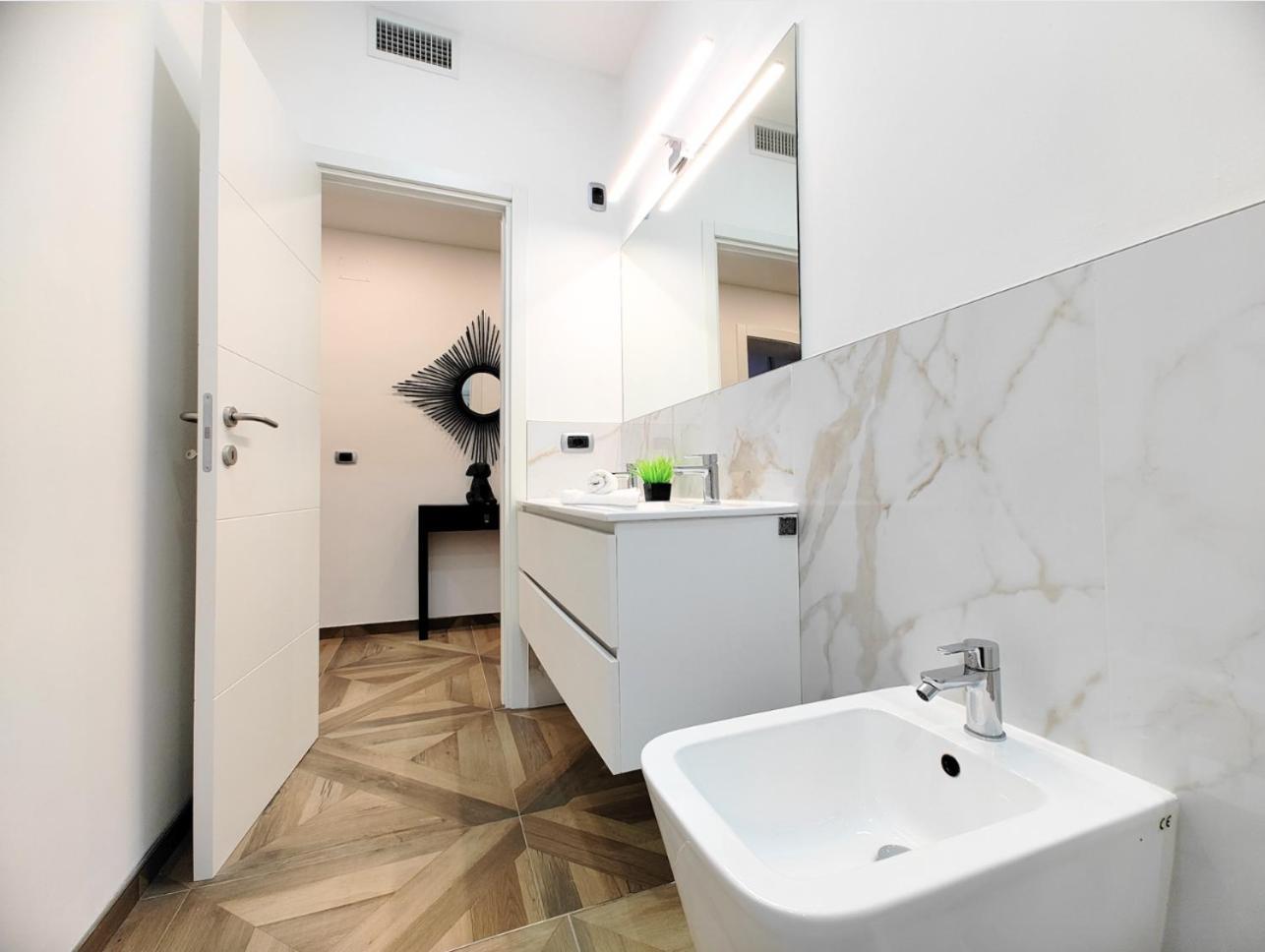 Trieste Stazione - Free Wifi Apartamento Exterior foto